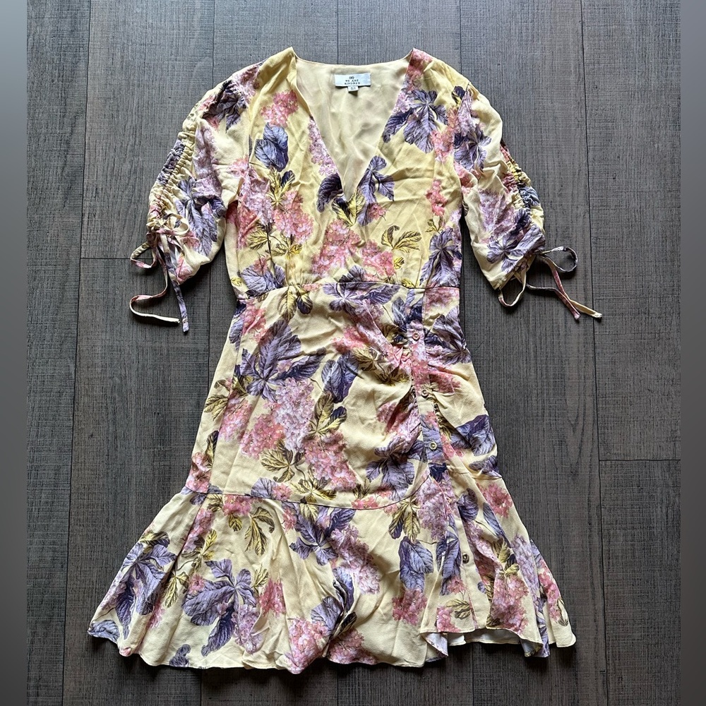 We are kindred yellow floral dress size 4